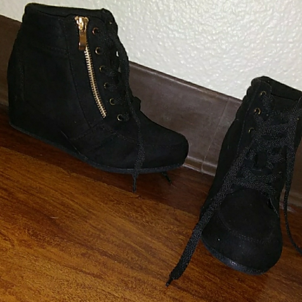 Kids shoes